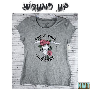 Wound Up Gray Trust Your Journey Graphic Shirt NWT🤩